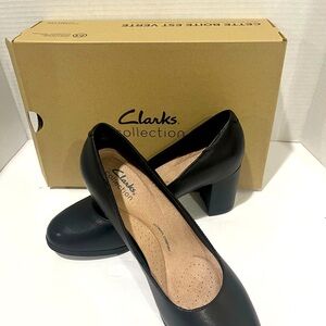 CLARK'S  Bayla Skip Pumps Black Synthetic Leather - Size 8